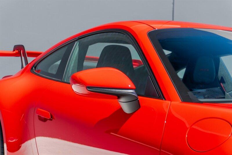 2025 Porsche 911 GT3 Touring photo 28