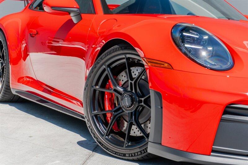 2025 Porsche 911 GT3 Touring photo 32