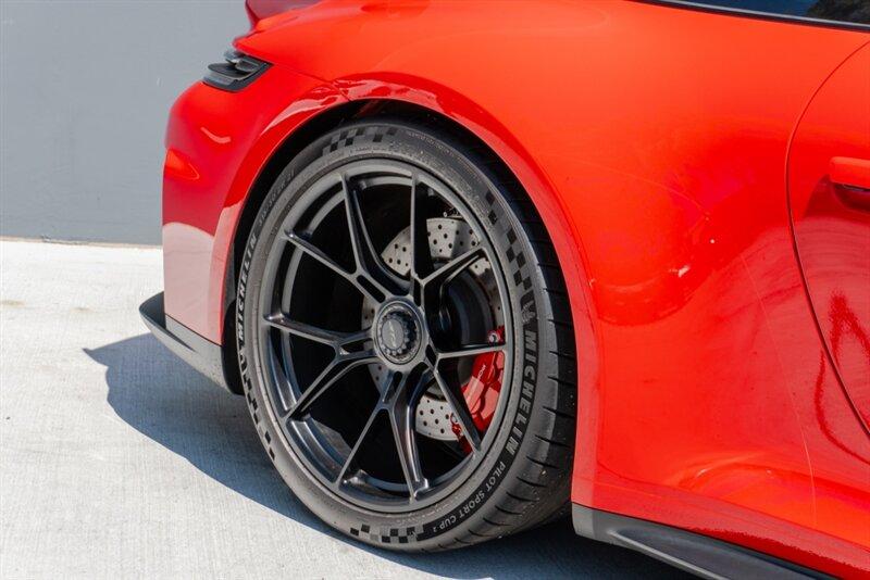 2025 Porsche 911 GT3 Touring photo 35