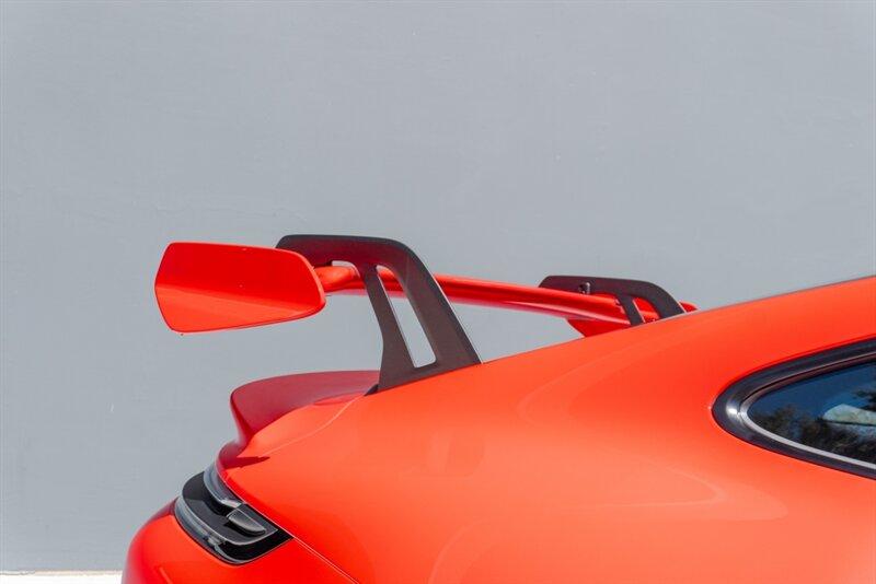 2025 Porsche 911 GT3 Touring photo 36