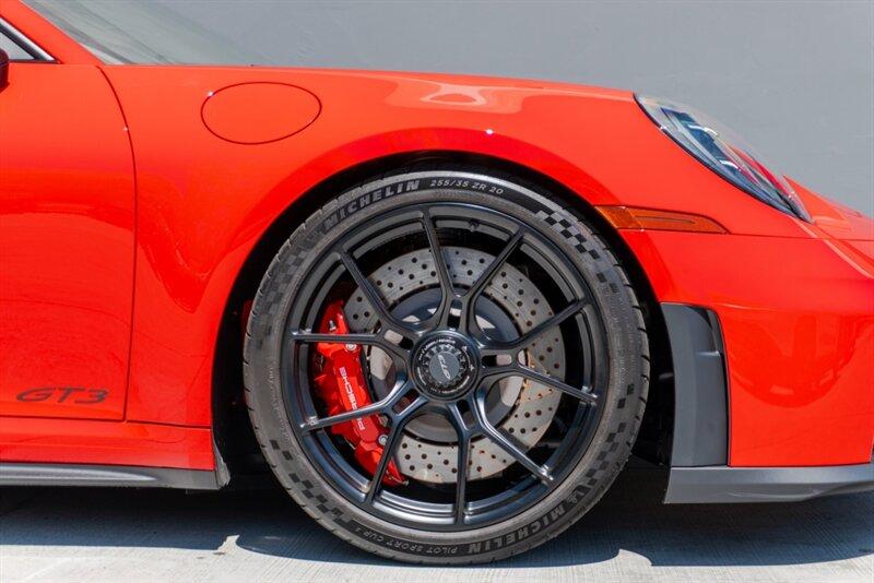 2025 Porsche 911 GT3 Touring photo 41