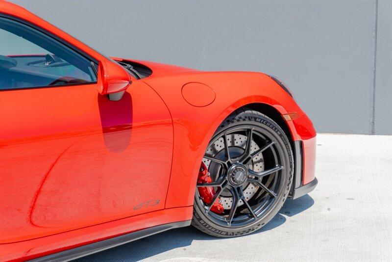 2025 Porsche 911 GT3 Touring photo 46