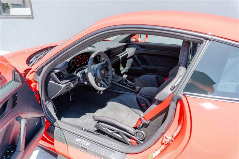 2025 Porsche 911 GT3 Touring photo 55