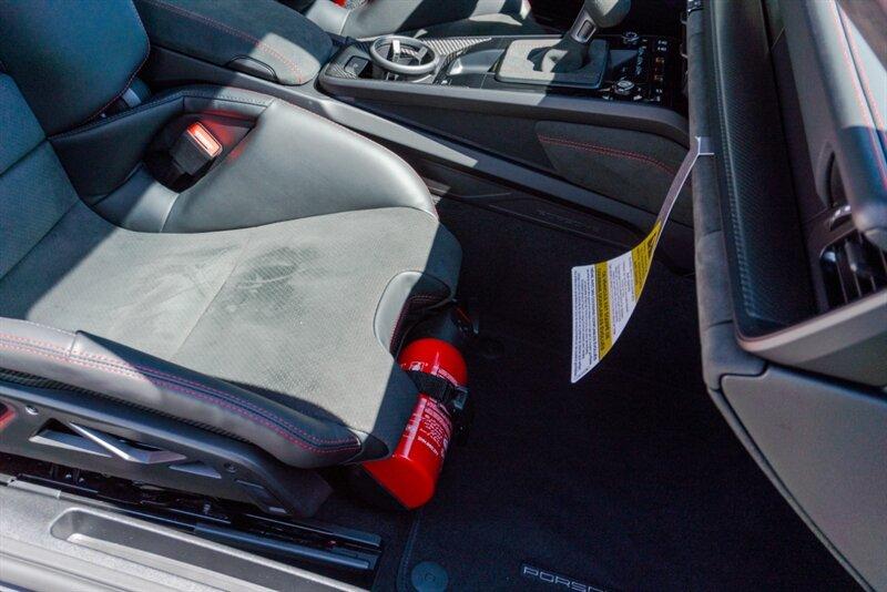 2025 Porsche 911 GT3 Touring photo 57