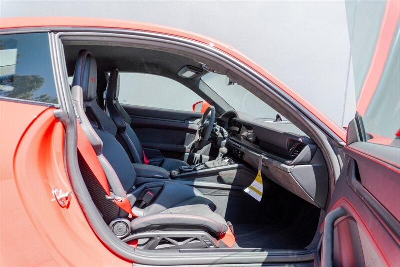 2025 Porsche 911 GT3 Touring photo 61