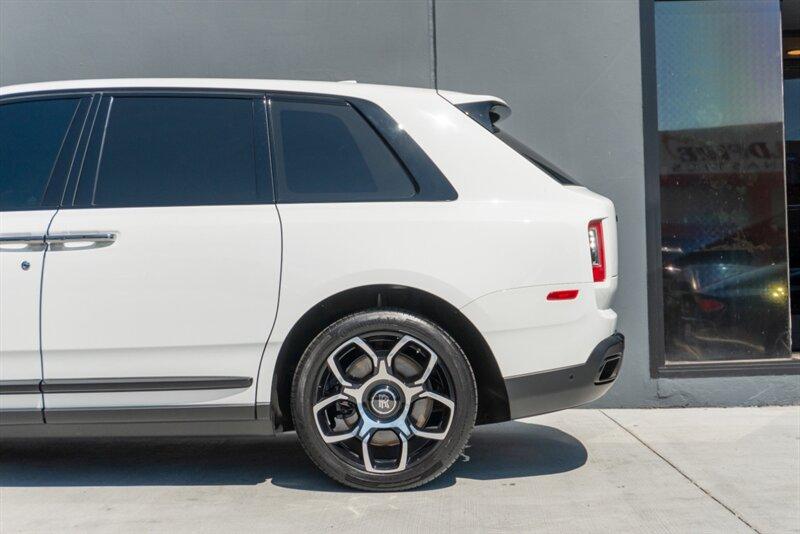 2024 Rolls Royce Cullinan Black Badge photo 12
