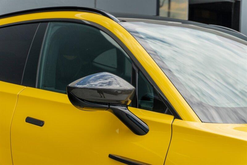 2021 Aston Martin DBX AM8 photo 28