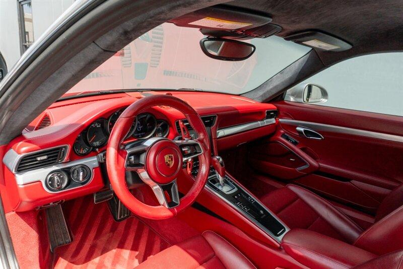 2017 Porsche 911 photo 10
