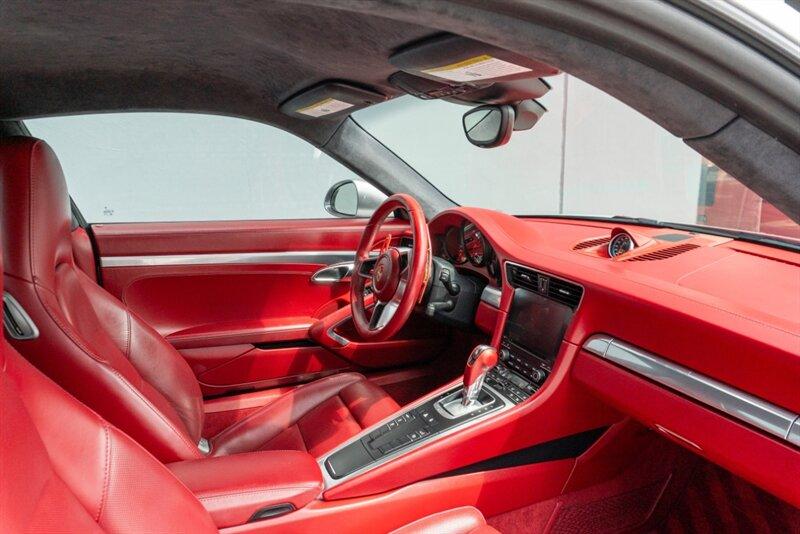 2017 Porsche 911 photo 11