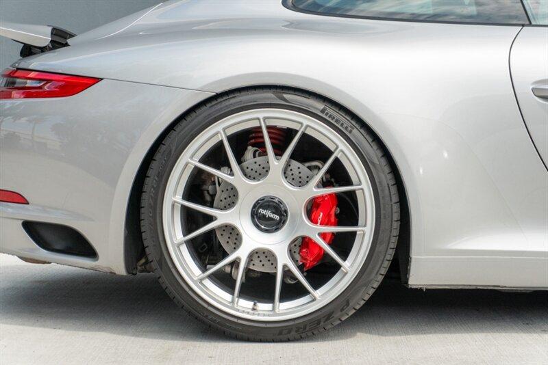 2017 Porsche 911 photo 27