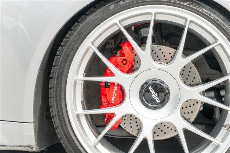 2017 Porsche 911 photo 31
