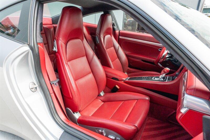 2017 Porsche 911 photo 44
