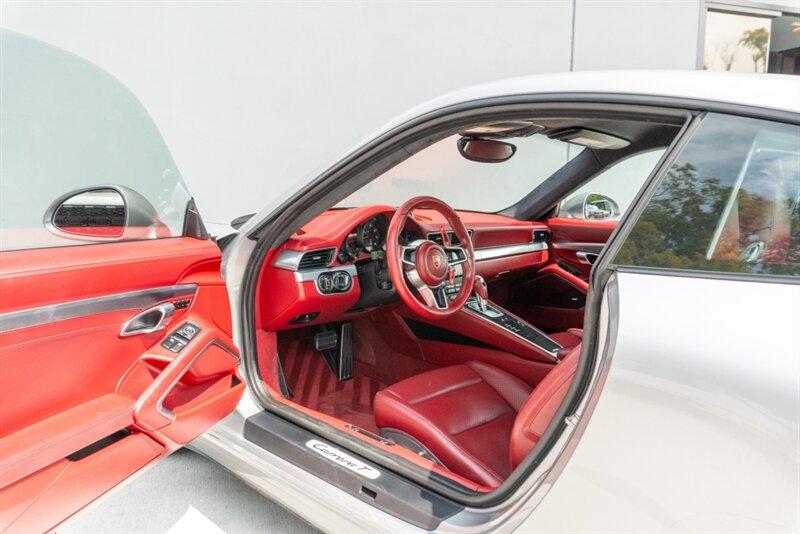 2017 Porsche 911 photo 49