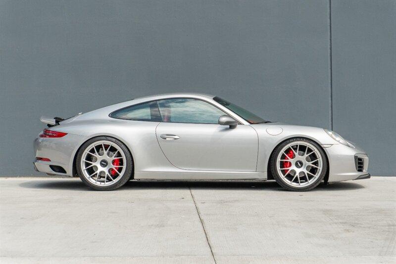 2017 Porsche 911 photo 5