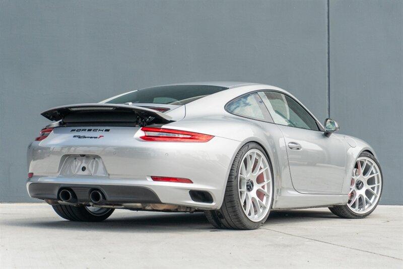 2017 Porsche 911 photo 6