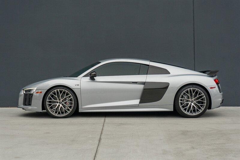 2018 Audi R8 V10 Plus photo 2