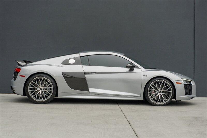 2018 Audi R8 V10 Plus photo 3